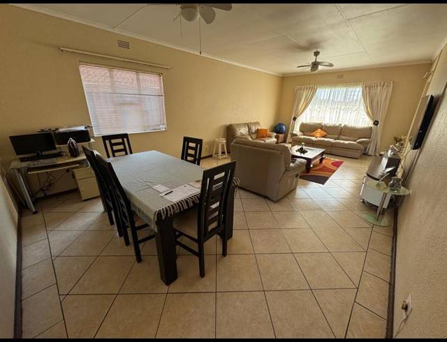 2 BEDROOM TOWNHOUSE FOR SALE IN EDLEEN